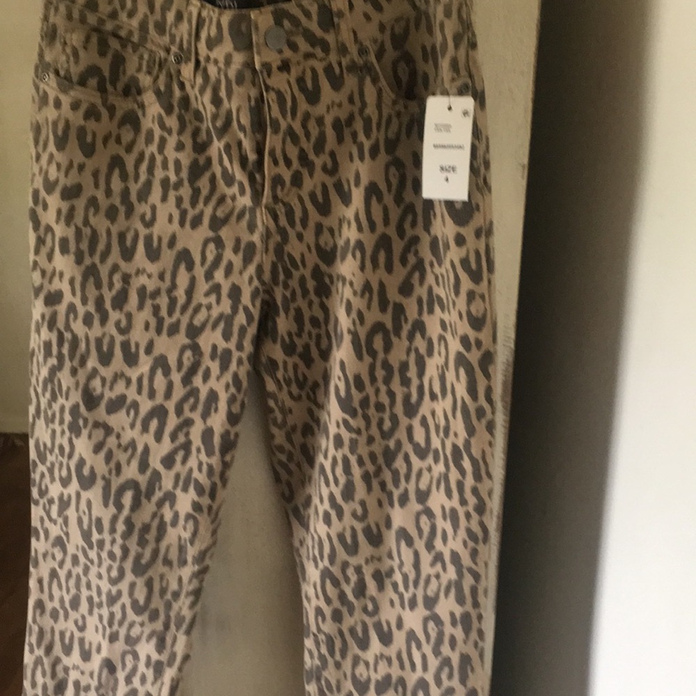 NYDJ ankle denim, slimming fit,size 4, animal print, $134.00 w tags